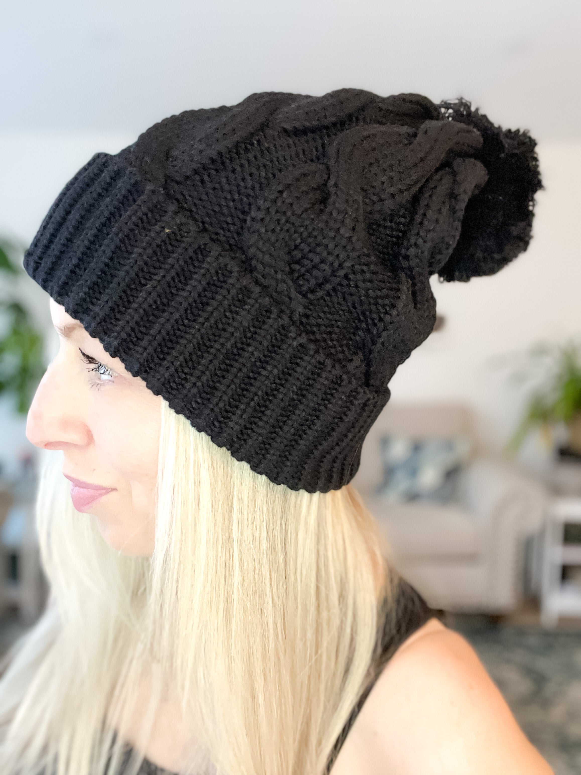 Oversized Chunky Knit Toque - Black